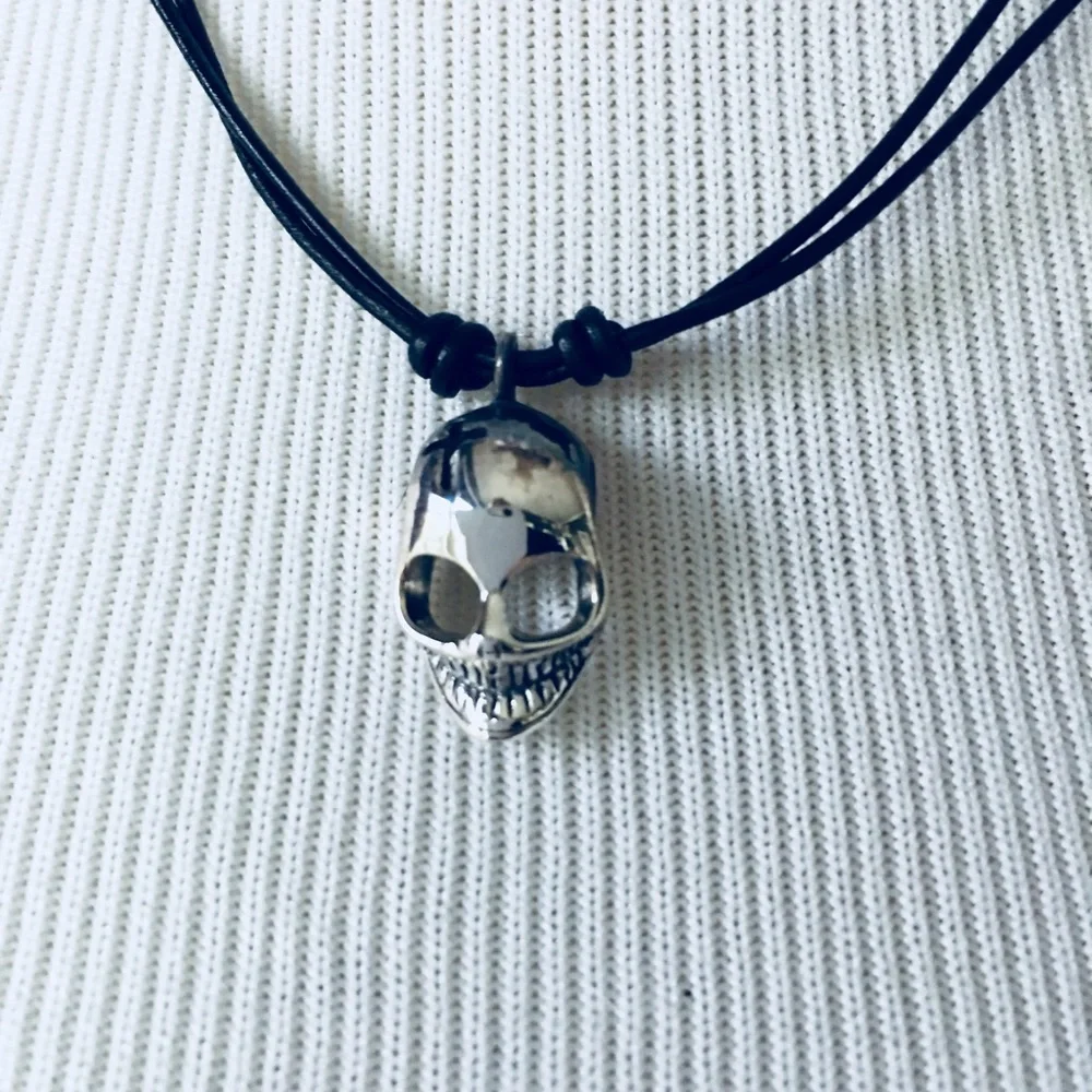 Sterling‎ silver Halloween skull cross necklace